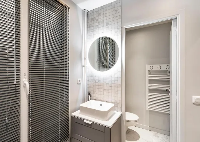 127 St Dom - Emplacement Parfait - Paris 7Eme